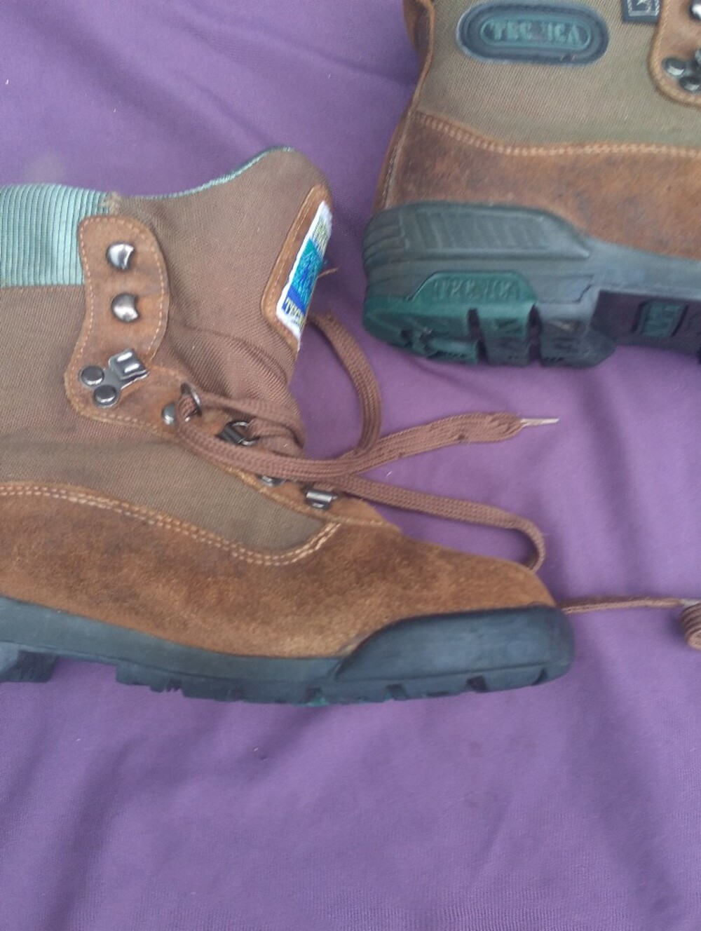 Vintage Men's Brown Suede Athletic Hiking Boots - Waterproof Support